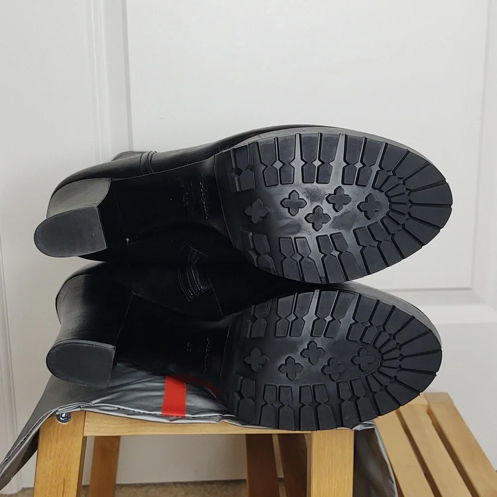 🖤♥️PRADA♥️🖤Lug Sole High Heel Black Deerskin Boot, size 41 (US 11), 🆕 - Picture 11 of 16